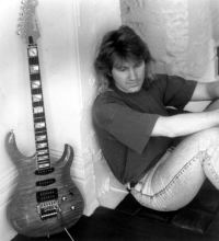 Rik Emmett