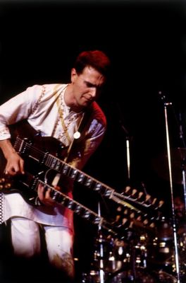 Joe Zawinul — Biography, Discography, Albums & Expert Reviews