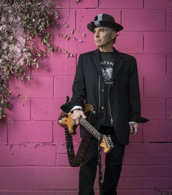 Nils Lofgren — Biography, Discography, Albums & Expert Reviews