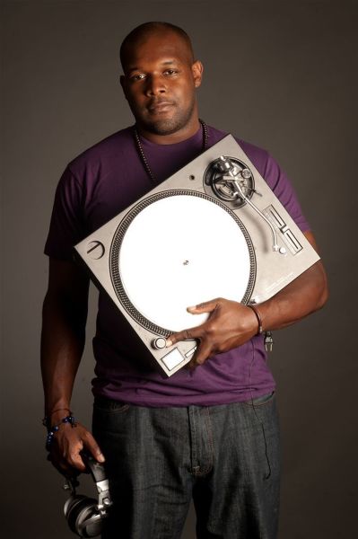 DJ Logic — Biography, Discography, Albums & Expert Reviews | AllMusic