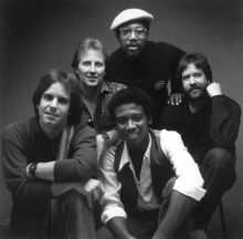 Bobby & the Midnites