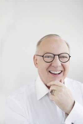 Nicholas McGegan