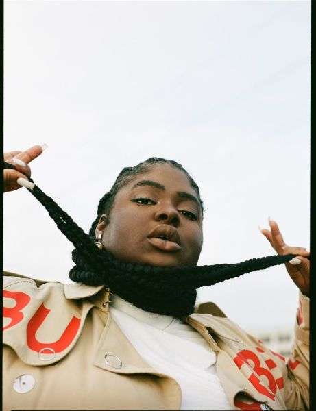 CHIKA — Biography, Discography, Albums & Expert Reviews | AllMusic