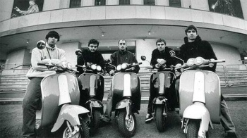 AllMusic's Favorite Oasis Song that’s NOT on Definitely Maybe or Morning Glory