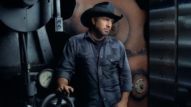 The Hidden Verses That Made Grath Brook's 'Double Live' Album a Country Music Bible
