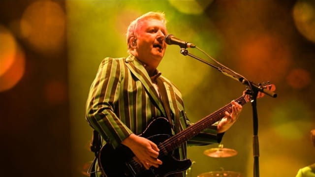 Glenn Tilbrook Says Squeeze’s Biggest Hit Originally Sounded ‘Like ELO’