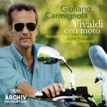 Album cover for Vivaldi Con Moto by Giuliano Carmignola / Ottavio Dantone / Accademia Bizantina