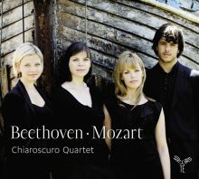 Album cover for Beethoven, Mozart by Chiaroscuro Quartet
