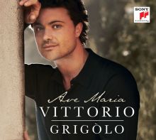 Album cover for Ave Maria by Vittorio Grigolo