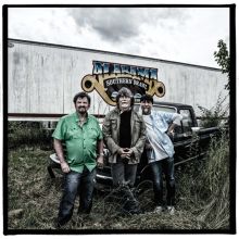 Album cover for Southern Drawl by Alabama