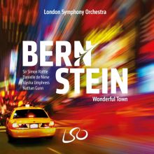 Album cover for Bernstein: Wonderful Town by Danielle de Niese / Alysha Umphress / Simon Rattle