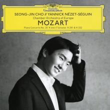 Album cover for Mozart: Piano Concerto No. 20 K.466; Sonatas K.281 & K.332 by Seong-Jin Cho / Yannick Nézet-Séguin / Chamber Orchestra of Europe