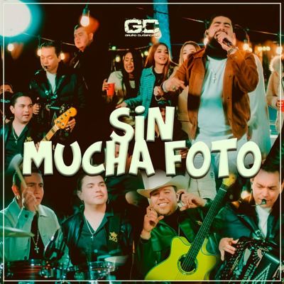 Sin Mucha Foto [En Vivo]