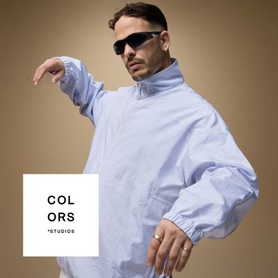Mirando al techo: A COLORS SHOW